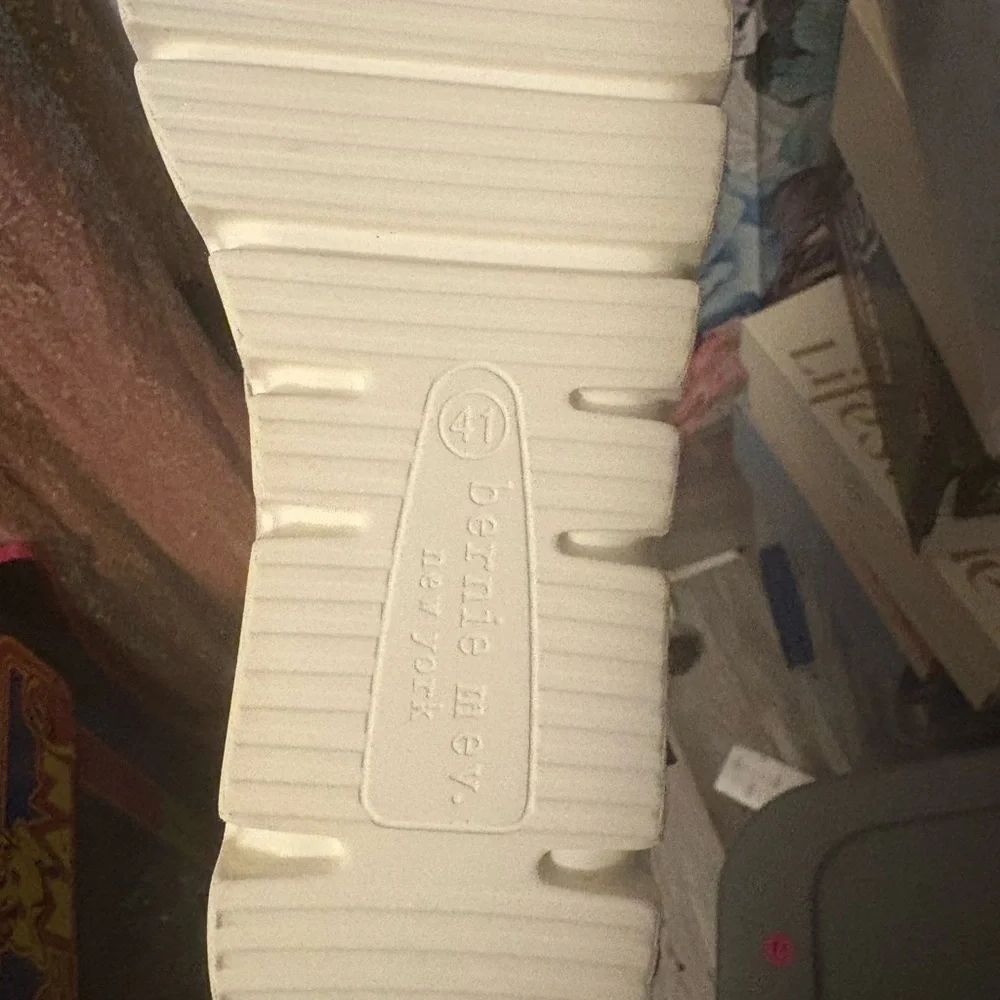Bernie Mev White Ribbed Sole Footwear